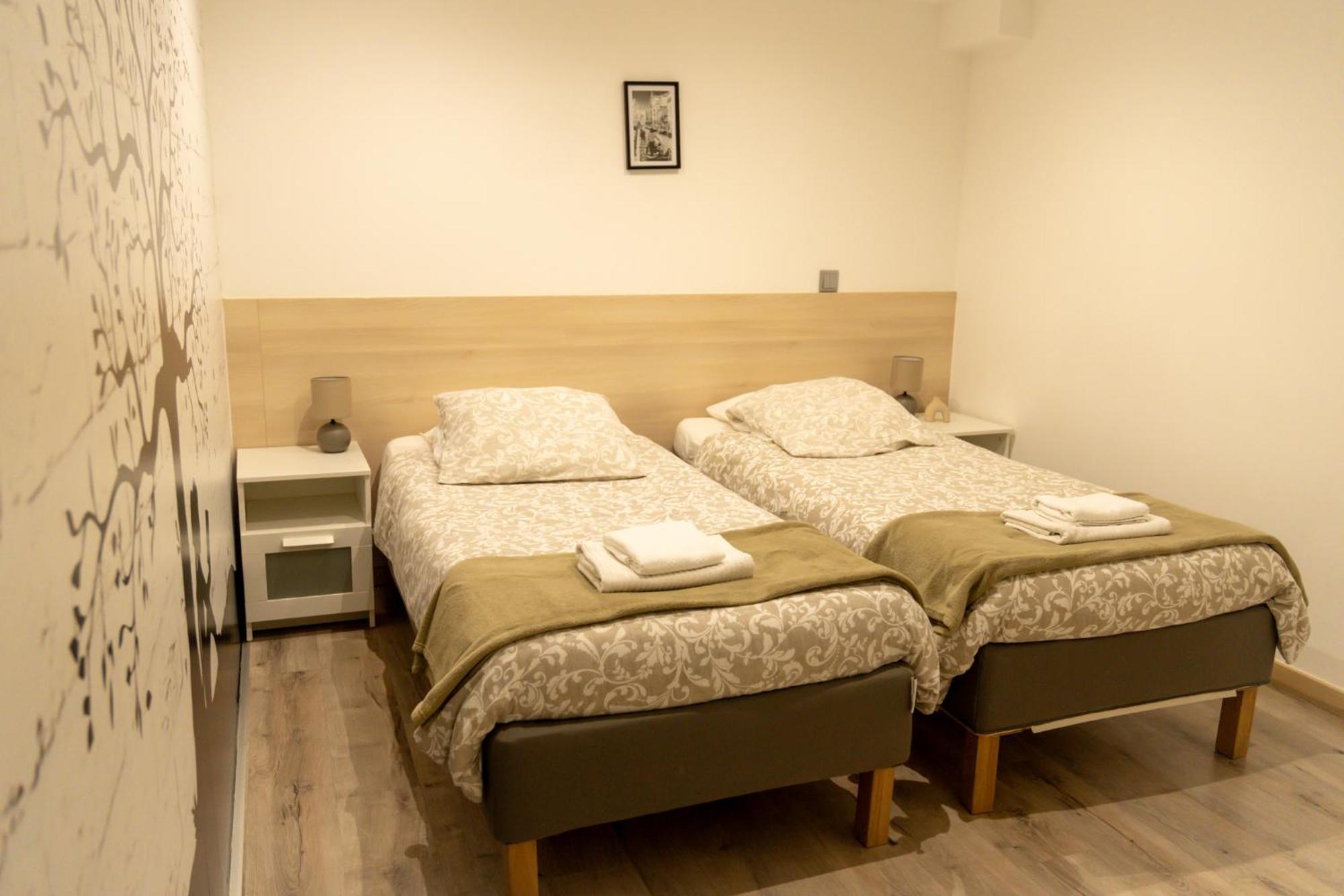 Appartement 1-4 Pers - Aeroport Cdg, Parc Expo, Villepinte - A L'Ombre Du Pin "9" Le Pin  Экстерьер фото